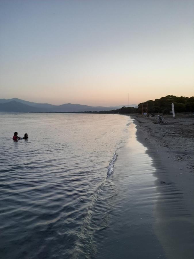 Cozy Flat In Nea Makri Lejlighed Eksteriør billede